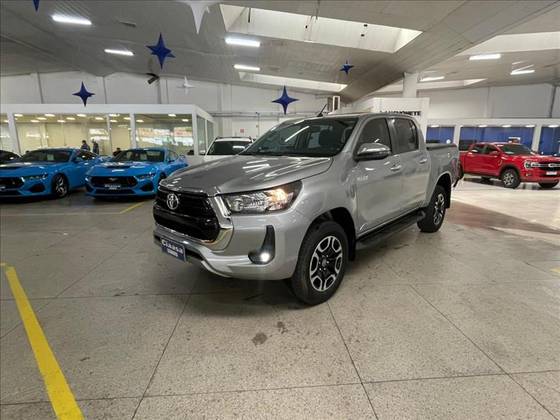 TOYOTA HILUX 2.8 D-4D TURBO DIESEL CD SRV 4X4 AUTOMÁTICO TOYOTA HILUX 2.8 D-4D TURBO DIESEL CD SRV 4X4 AUTOMÁTICO